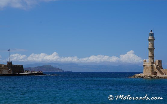 El faro egipcio en el antiguo puerto de Chania, Creta