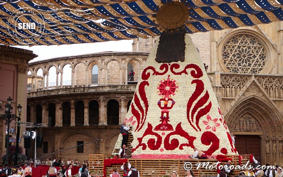 Valencia Las Fallas - Virgin Mary statue made by flowers