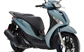 Piaggio Medley 125cc scooter rental in Spain