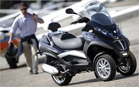 Piaggio MP3 400 - scooter rental in Nice