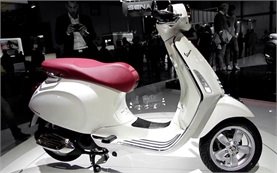 Piaggio Vespa 125 Primavera Rollervermietung in Italien