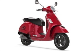Piaggio Vespa GTS 300 - alquiler de scooters en Dubrovnik