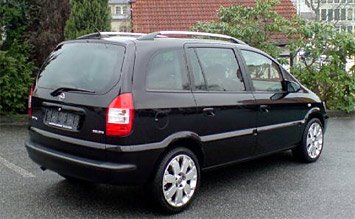 Rear view » 2005 Opel Zafira 6+1