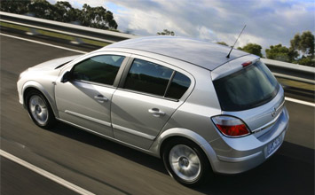 Rear view » 2010 Opel Astra Automatic