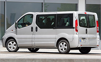 Rear view » 2010 Opel Vivaro 8+1