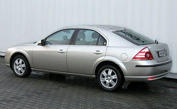 Vista lateral » 2006 Ford Mondeo