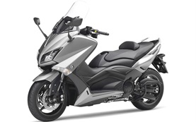 Yamaha T-Max 500 - para alquilar en Alghero