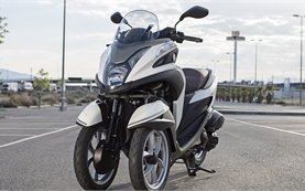 Yamaha Tricity 125cc - scooter rental in Lisbon