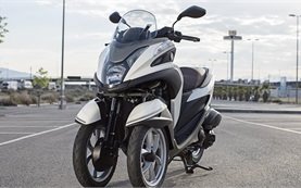 Yamaha Tricity 125cc - аренда скутера в Лиссабоне