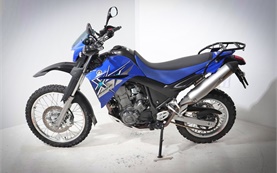 Yamaha XT660R - Motorrad mieten in Bukarest