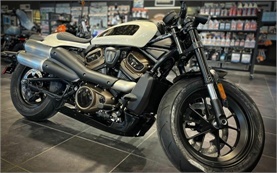 Harley-Davidson Sportster - Motorradvermietung in Frankreich